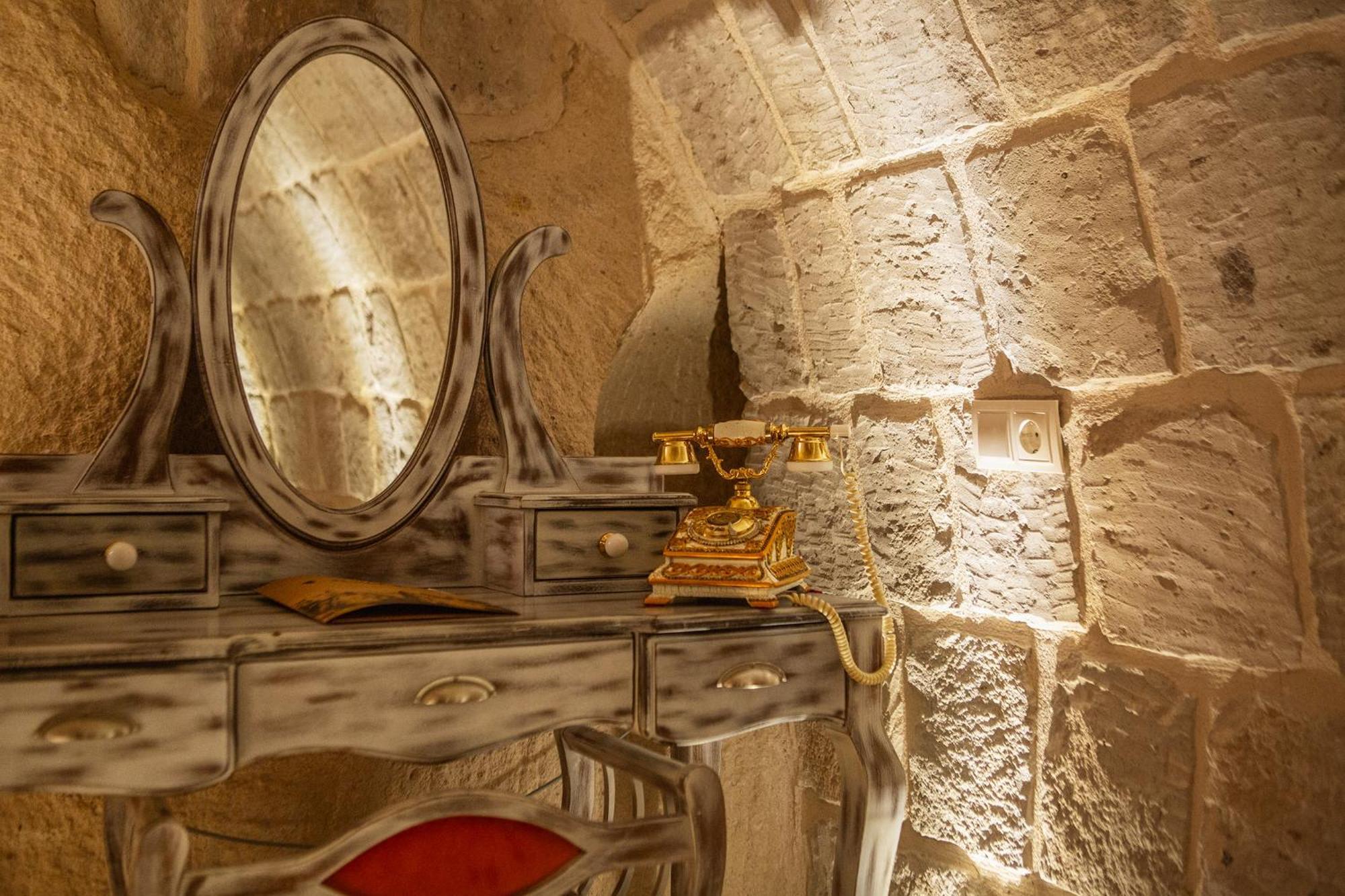 Karlik Cave Suite Cappadocia Учгісар Екстер'єр фото