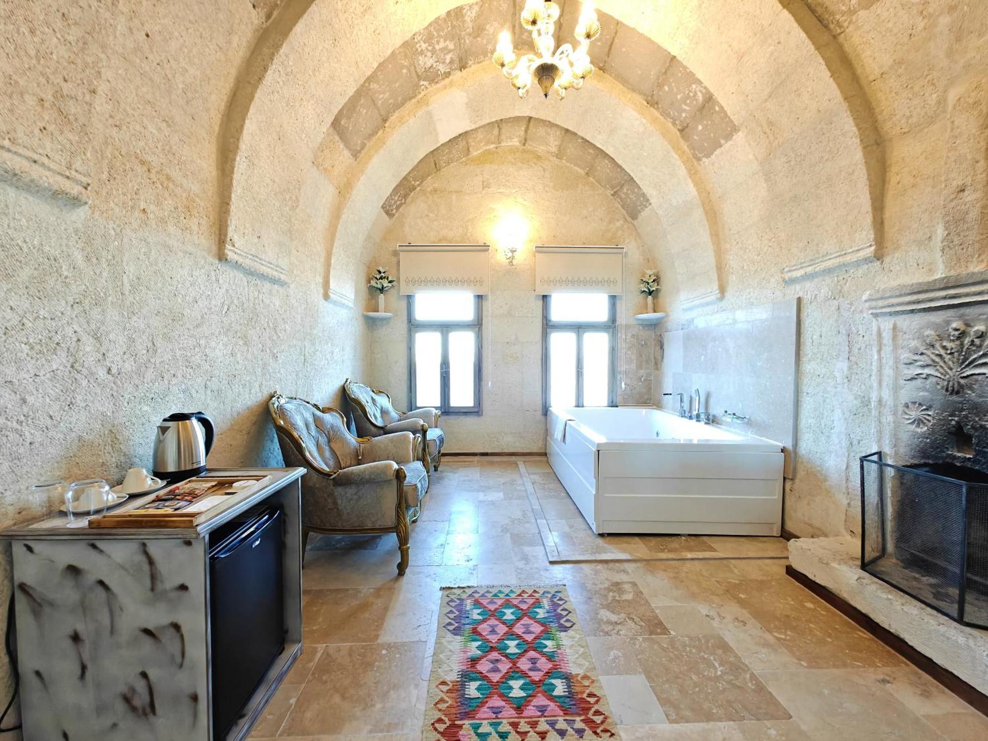 Karlik Cave Suite Cappadocia Учгісар Екстер'єр фото